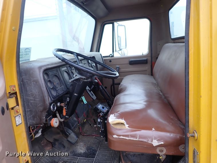 image for item DN2478 1981 International 1754  water truck