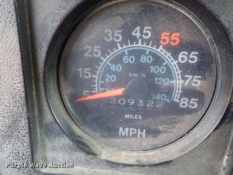 image for item DN2478 1981 International 1754  water truck