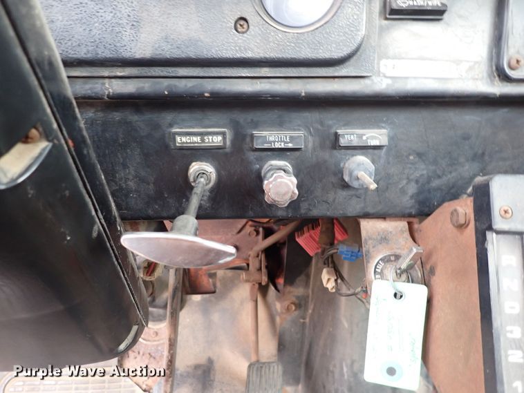 image for item DN2478 1981 International 1754  water truck