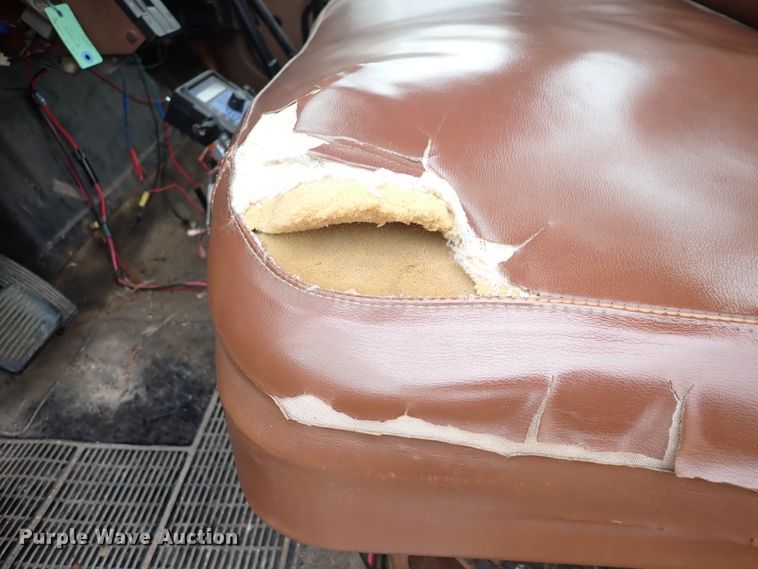 image for item DN2478 1981 International 1754  water truck