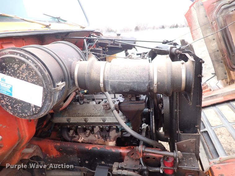 image for item DN2478 1981 International 1754  water truck