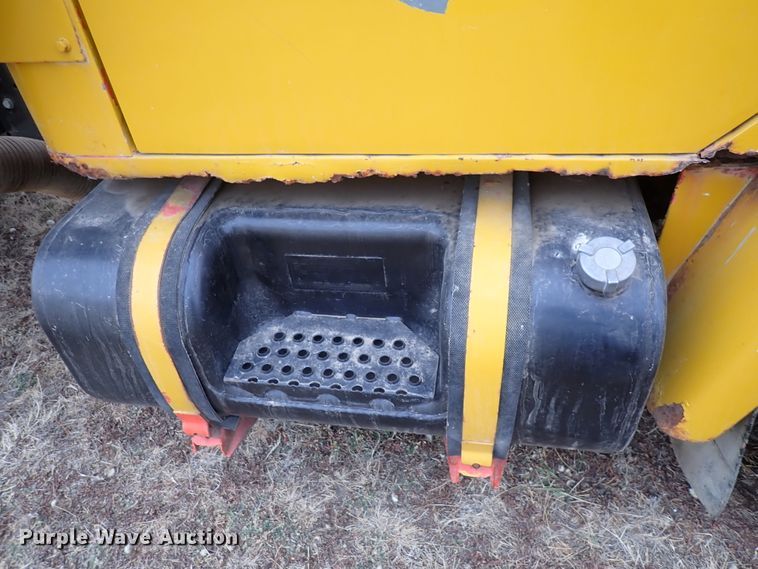 image for item DN2478 1981 International 1754  water truck