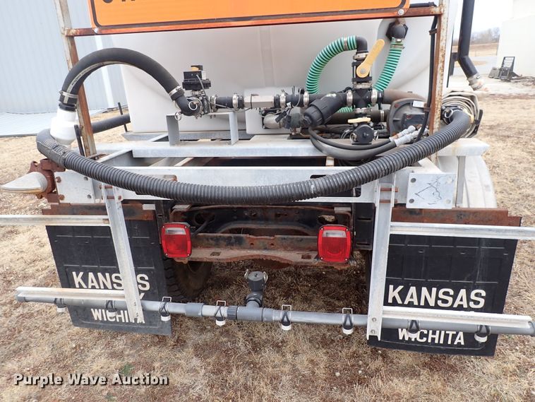 image for item DN2478 1981 International 1754  water truck