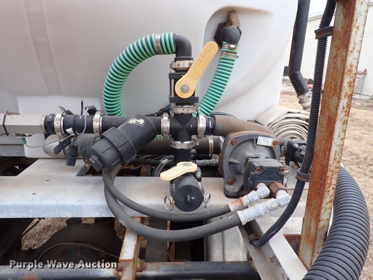 image for item DN2478 1981 International 1754  water truck