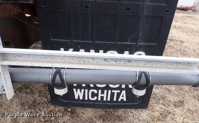 image for item DN2478 1981 International 1754  water truck