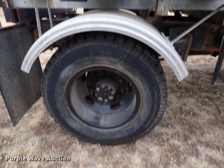 image for item DN2478 1981 International 1754  water truck