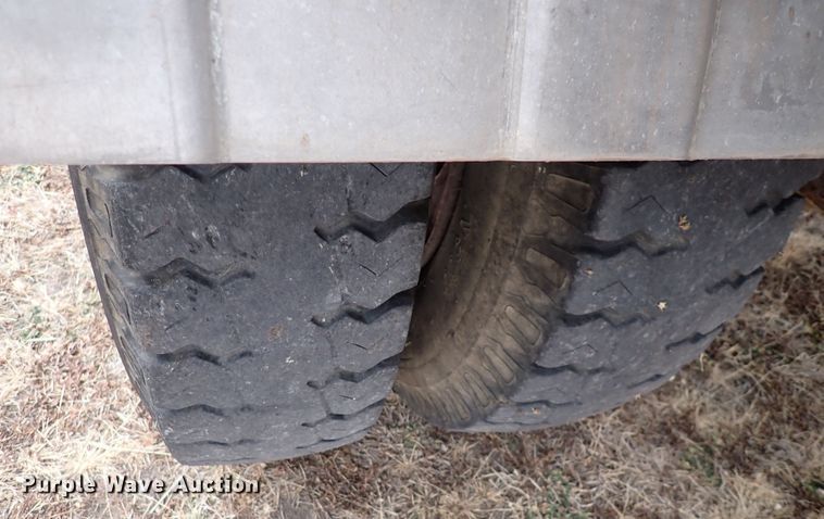 image for item DN2478 1981 International 1754  water truck