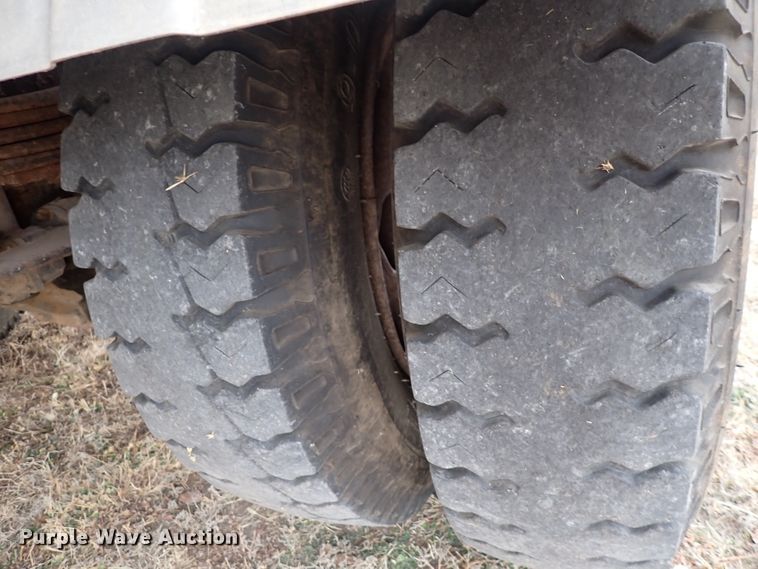 image for item DN2478 1981 International 1754  water truck