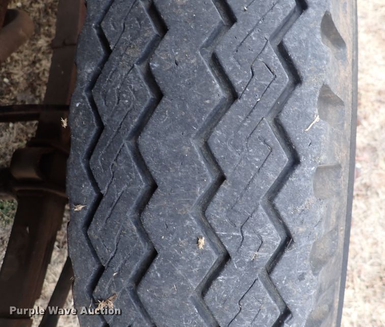 image for item DN2478 1981 International 1754  water truck