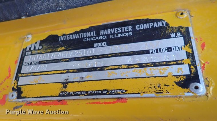 image for item DN2478 1981 International 1754  water truck