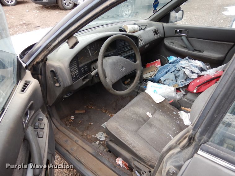 image for item DR1081 1990 Subaru Legacy