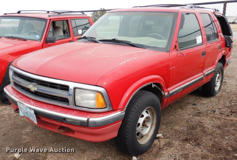 image for item DR1084 1996 Chevrolet Blazer  SUV