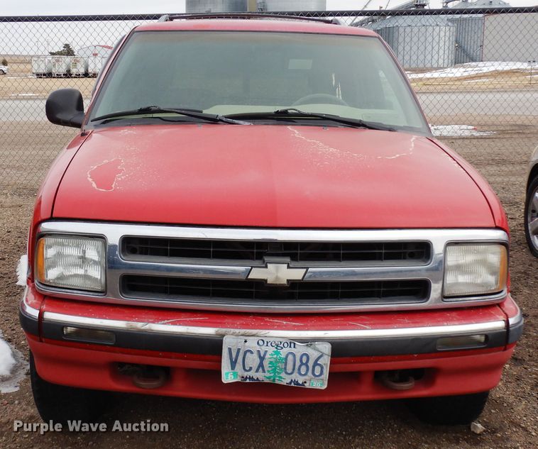 image for item DR1084 1996 Chevrolet Blazer  SUV