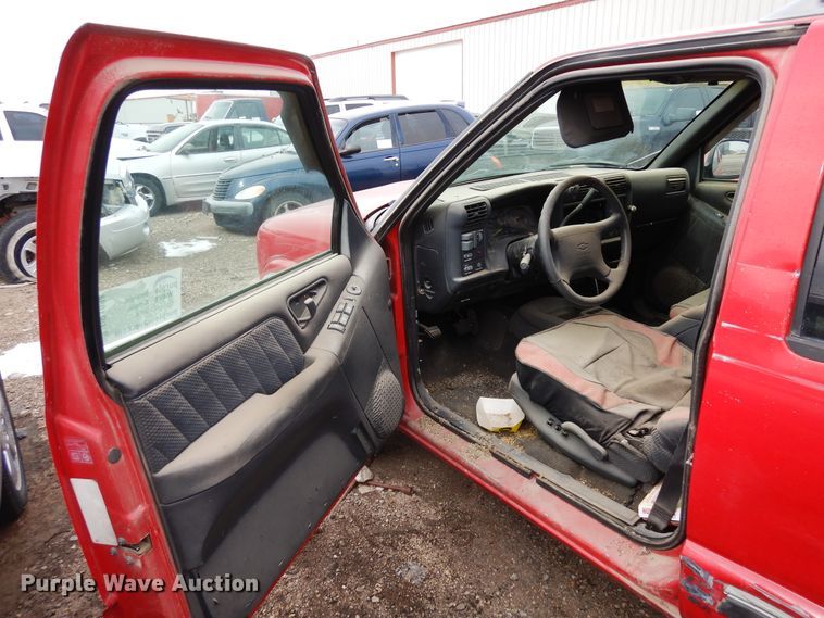 image for item DR1084 1996 Chevrolet Blazer  SUV