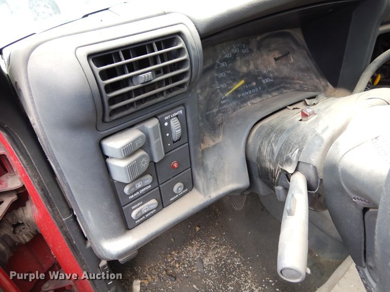 image for item DR1084 1996 Chevrolet Blazer  SUV