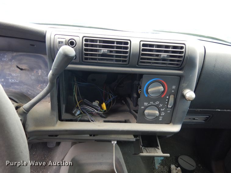 image for item DR1084 1996 Chevrolet Blazer  SUV