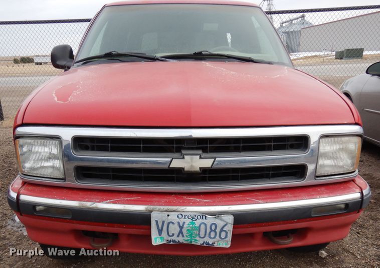 image for item DR1084 1996 Chevrolet Blazer  SUV