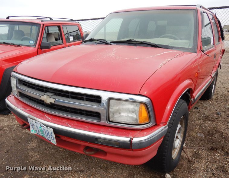 image for item DR1084 1996 Chevrolet Blazer  SUV