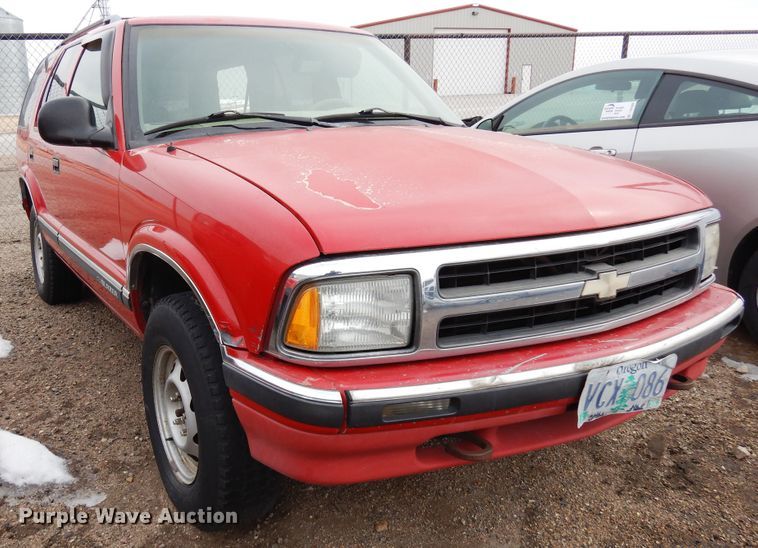 image for item DR1084 1996 Chevrolet Blazer  SUV