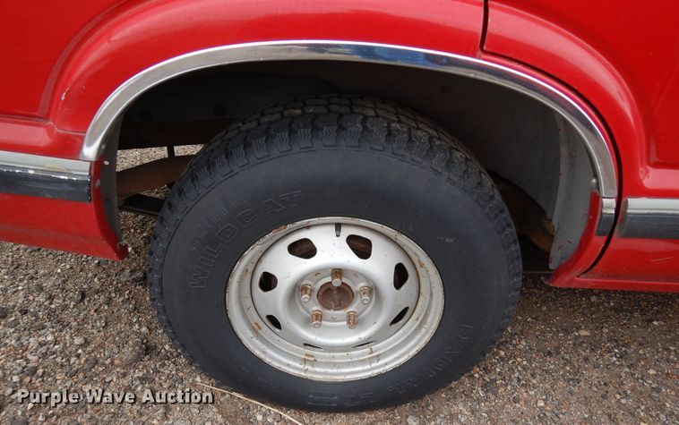 image for item DR1084 1996 Chevrolet Blazer  SUV