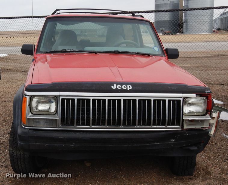 image for item DR1085 1996 Jeep Cherokee  SUV