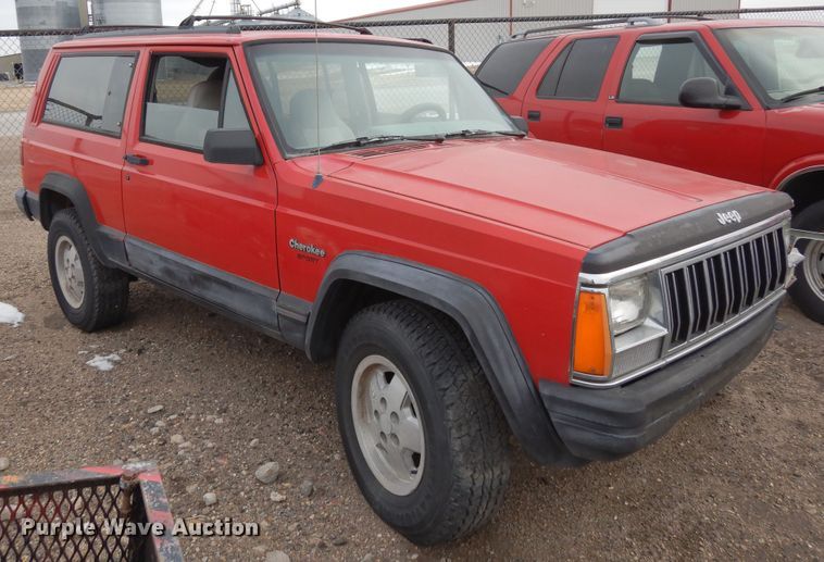 image for item DR1085 1996 Jeep Cherokee  SUV