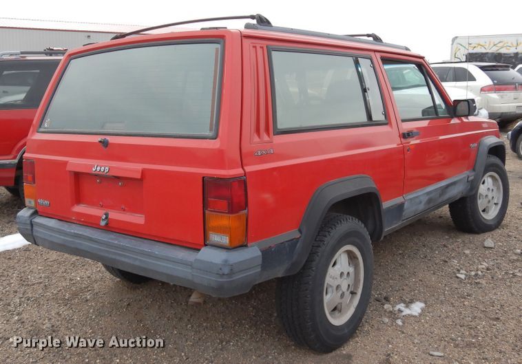 image for item DR1085 1996 Jeep Cherokee  SUV