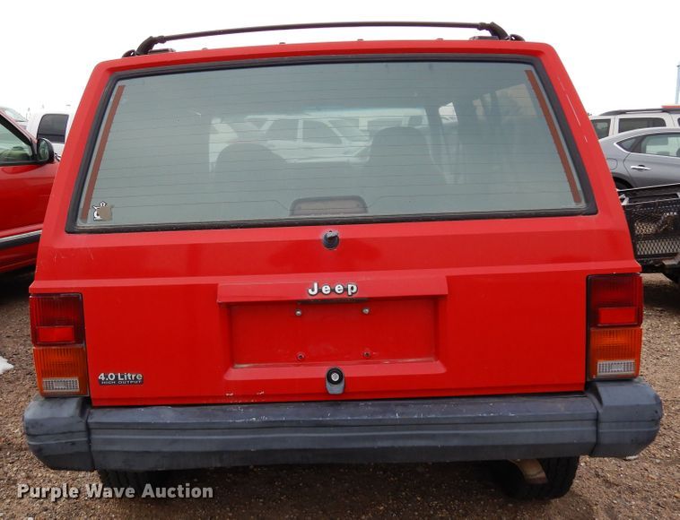 image for item DR1085 1996 Jeep Cherokee  SUV