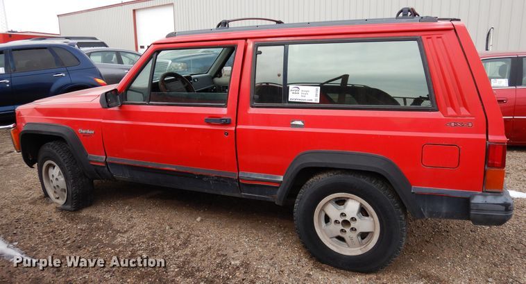 image for item DR1085 1996 Jeep Cherokee  SUV