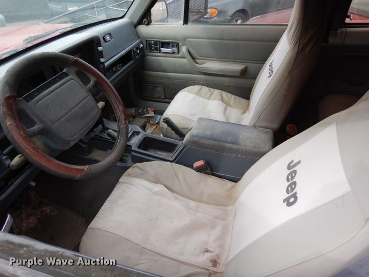 image for item DR1085 1996 Jeep Cherokee  SUV