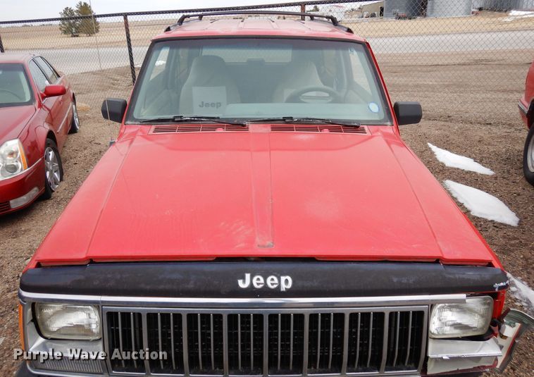 image for item DR1085 1996 Jeep Cherokee  SUV