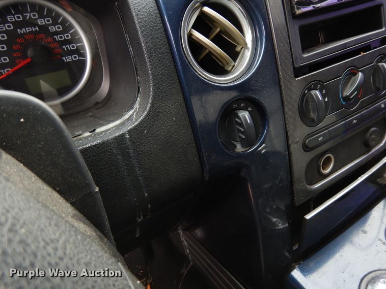 image for item DR1087 2004 Ford F150  SuperCrew pickup truck