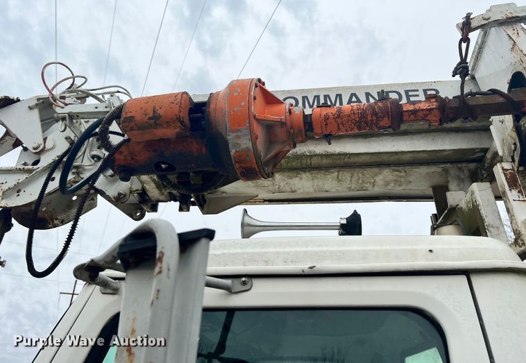 image for item ID9645 2002 International 4800  digger derrick truck