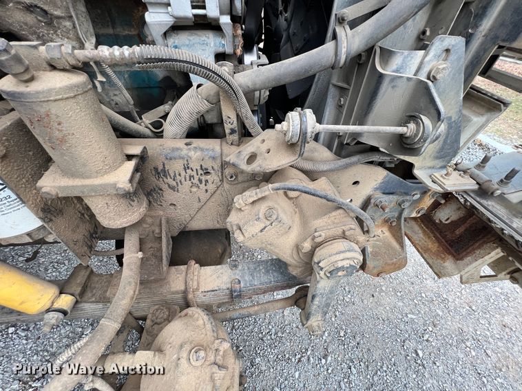 image for item ID9645 2002 International 4800  digger derrick truck