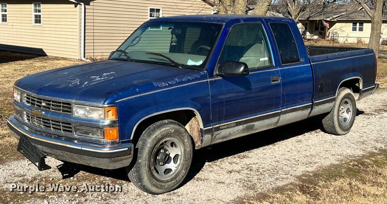 image for item ID9652 1997 Chevrolet C1500  Ext. Cab pickup truck