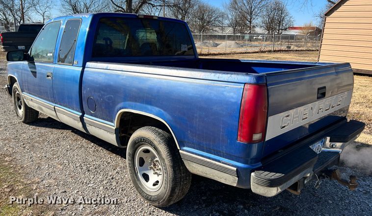 image for item ID9652 1997 Chevrolet C1500  Ext. Cab pickup truck