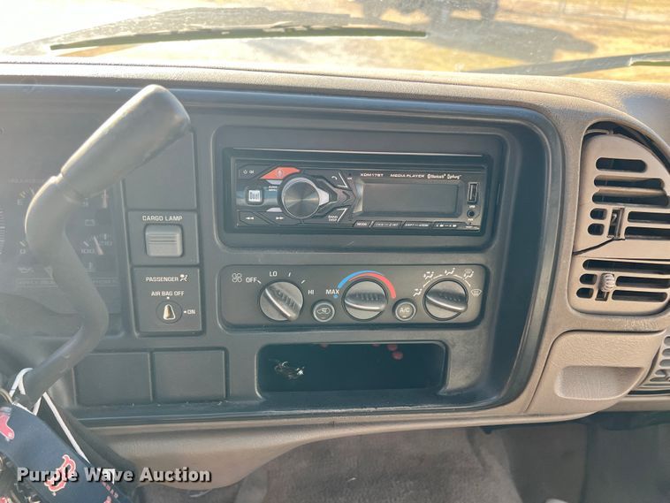 image for item ID9652 1997 Chevrolet C1500  Ext. Cab pickup truck