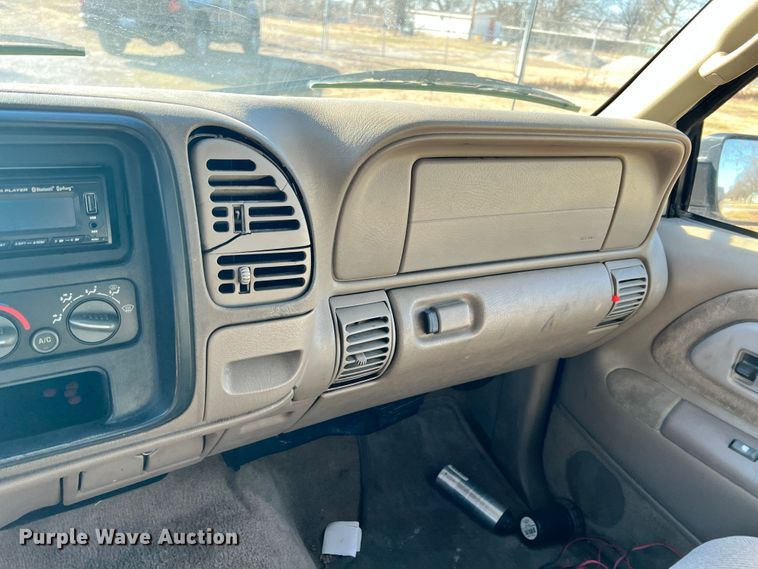 image for item ID9652 1997 Chevrolet C1500  Ext. Cab pickup truck