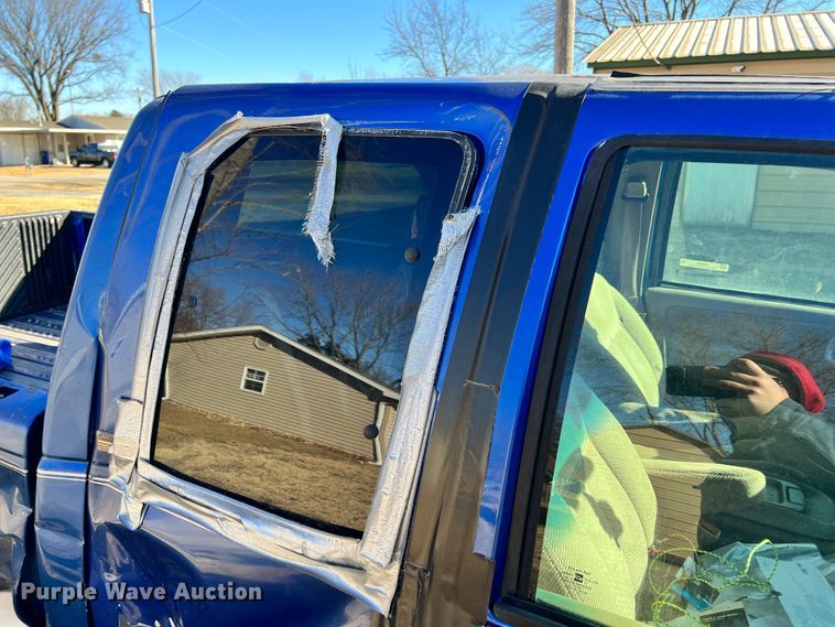 image for item ID9652 1997 Chevrolet C1500  Ext. Cab pickup truck