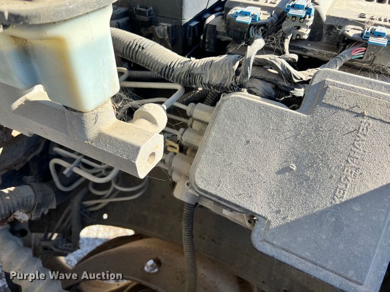 image for item ID9652 1997 Chevrolet C1500  Ext. Cab pickup truck