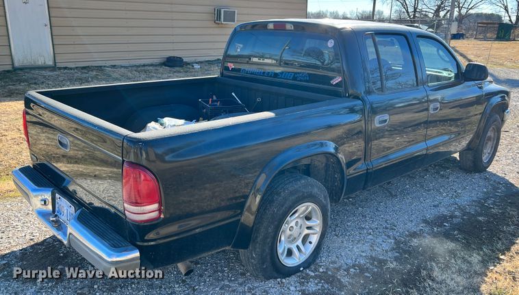 image for item ID9653 2002 Dodge Dakota  Quad Cab pickup truck
