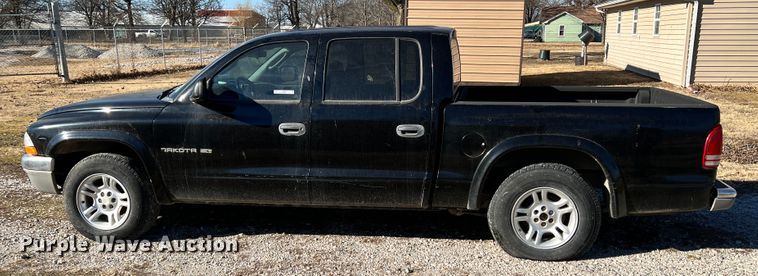 image for item ID9653 2002 Dodge Dakota  Quad Cab pickup truck