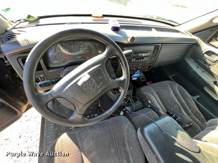 image for item ID9653 2002 Dodge Dakota  Quad Cab pickup truck