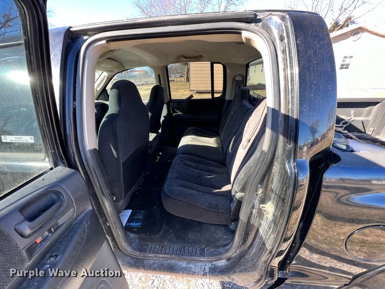 image for item ID9653 2002 Dodge Dakota  Quad Cab pickup truck