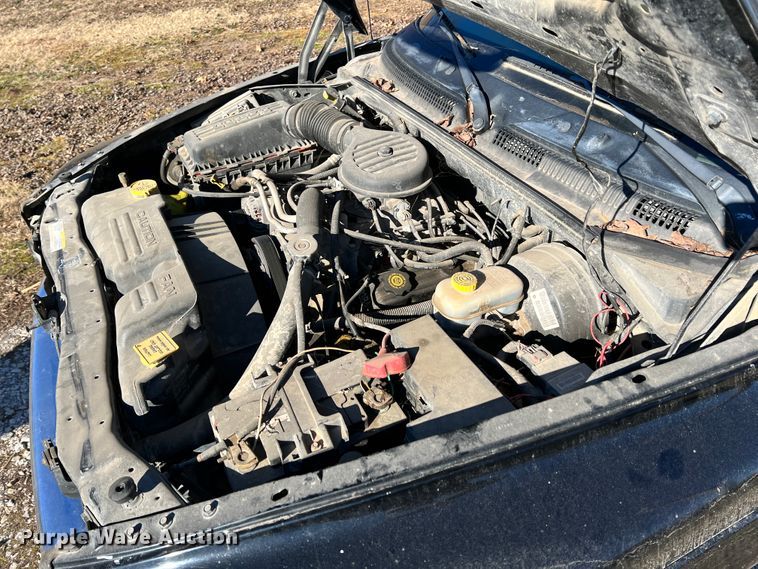 image for item ID9653 2002 Dodge Dakota  Quad Cab pickup truck