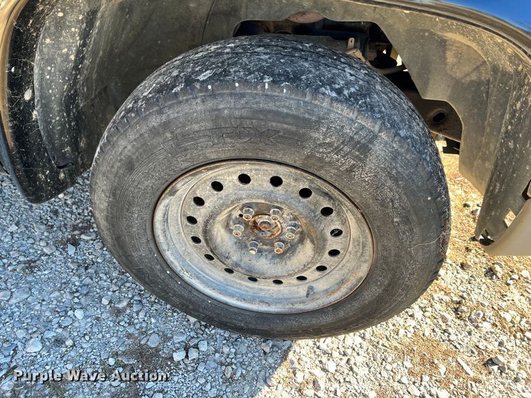 image for item ID9653 2002 Dodge Dakota  Quad Cab pickup truck