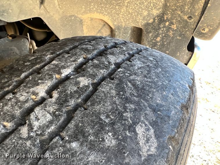 image for item ID9653 2002 Dodge Dakota  Quad Cab pickup truck