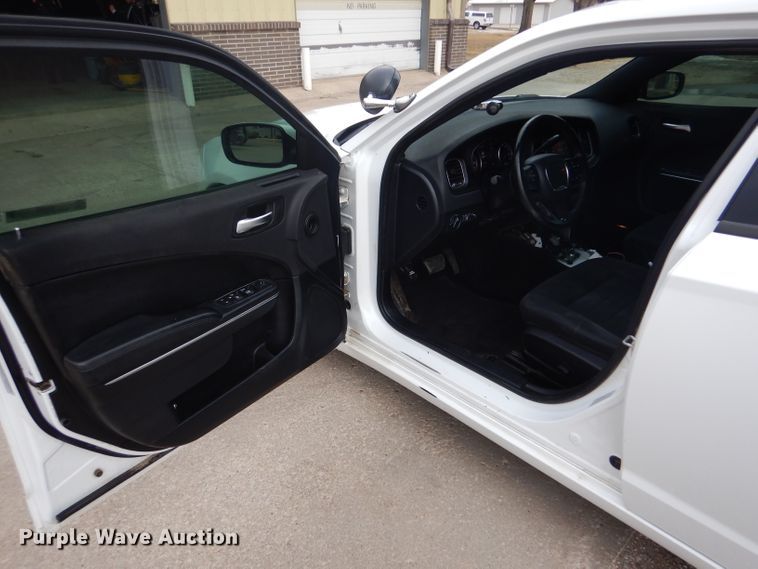 image for item IE9551 2017 Dodge Charger Police