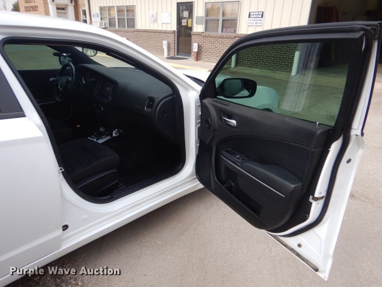 image for item IE9551 2017 Dodge Charger Police