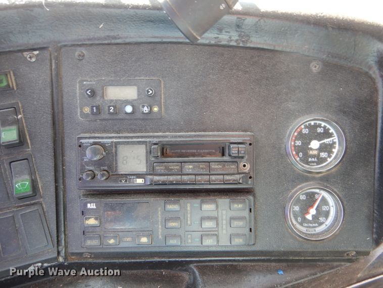 image for item IE9554 1993 Van Hool T840  coach bus